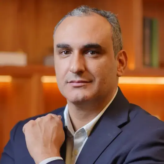 Dr. Tiago Augusto Di M.